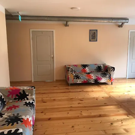 Sia Cikstonis ホテル